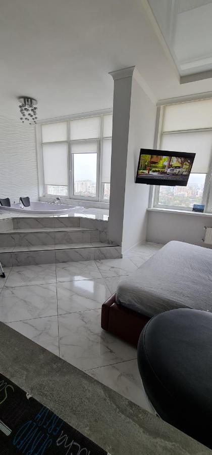 M&P Vip Appartments In Arkadia Odessa Exterior foto