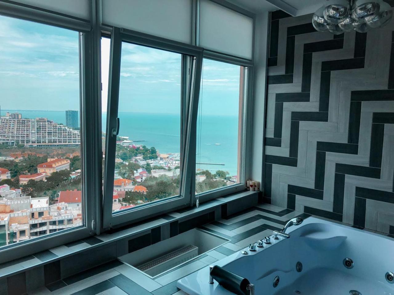 M&P Vip Appartments In Arkadia Odessa Quarto foto