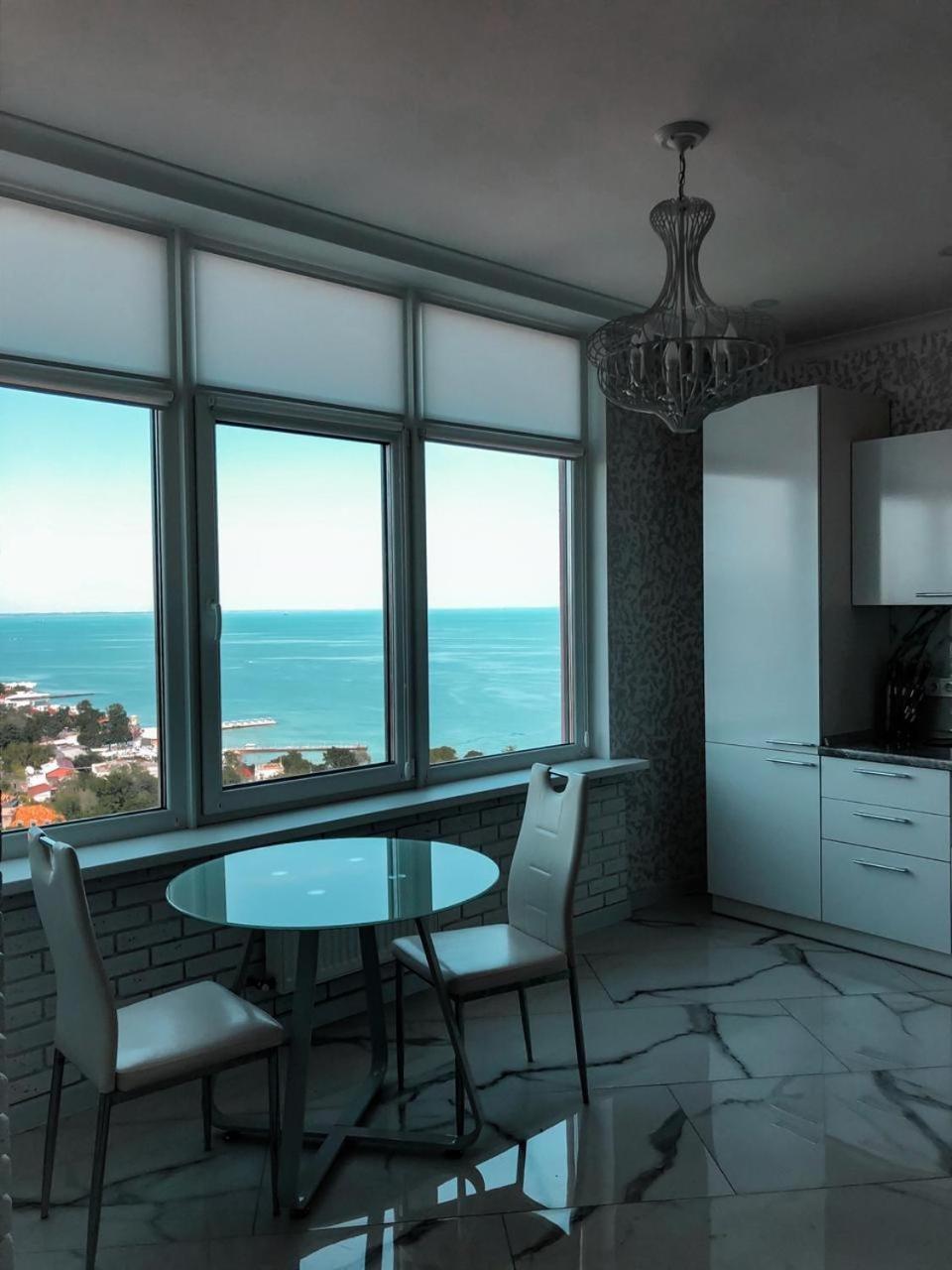 M&P Vip Appartments In Arkadia Odessa Quarto foto