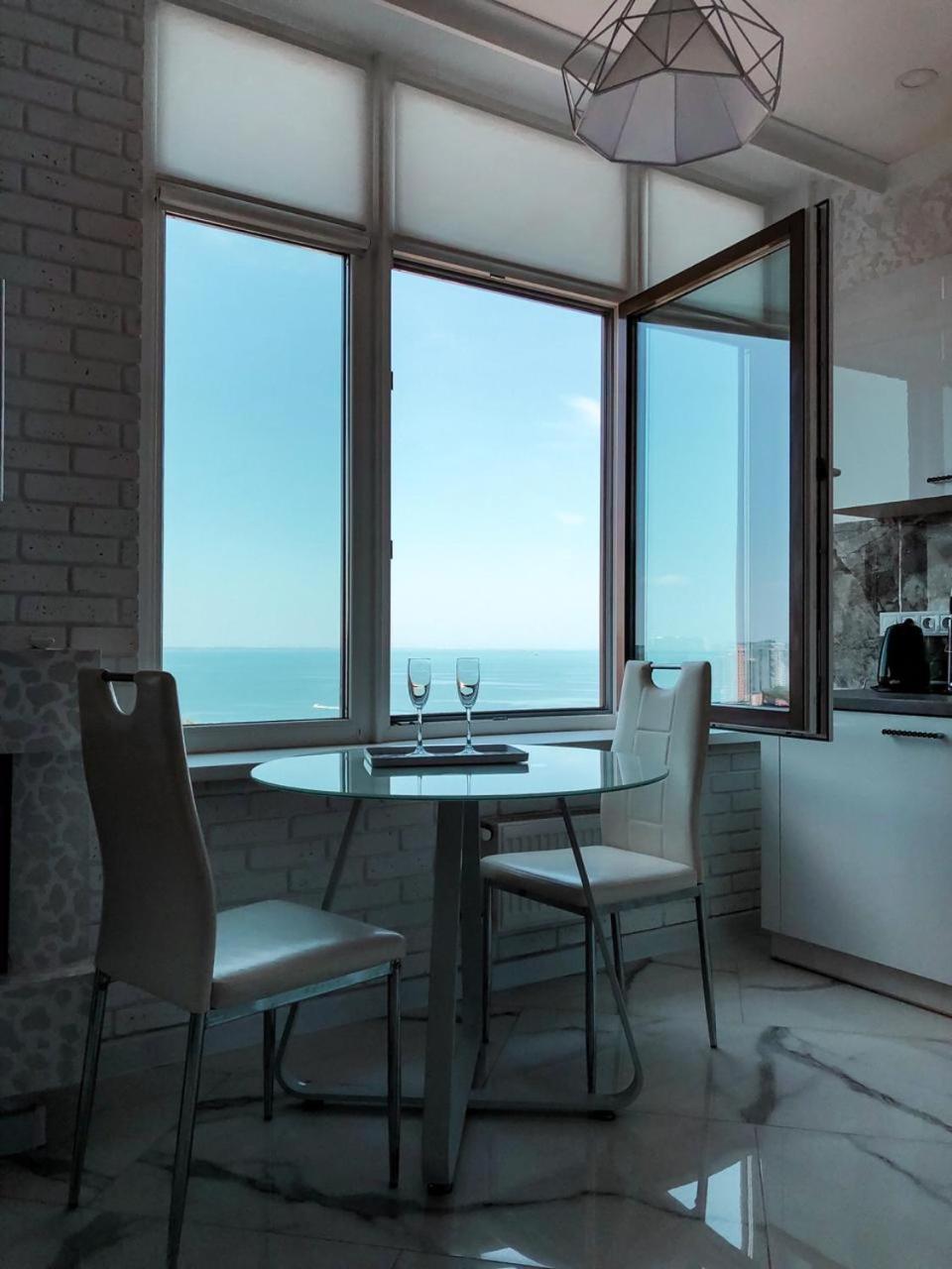 M&P Vip Appartments In Arkadia Odessa Quarto foto