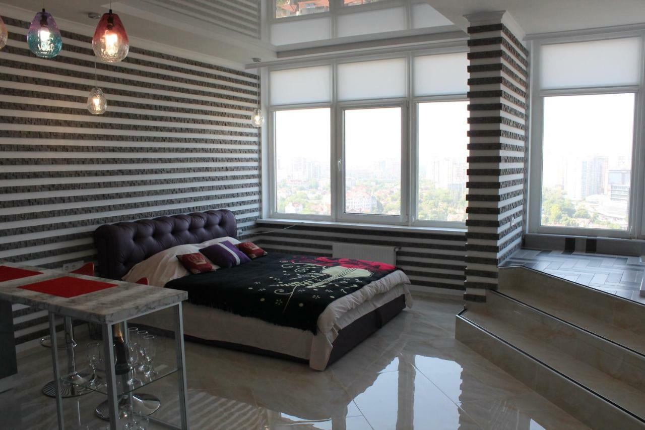 M&P Vip Appartments In Arkadia Odessa Exterior foto